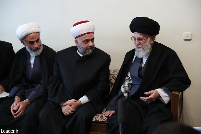 Ayatollah Khamenei receives Syria’s endowment minister and his entourage.