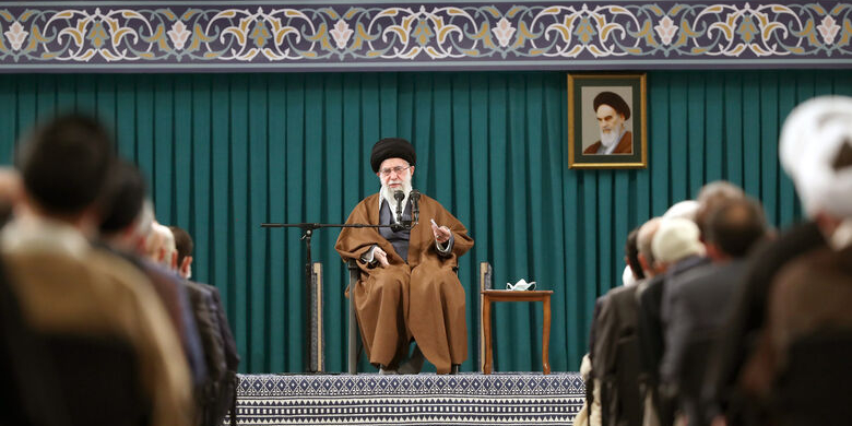 İran İslam İnkılabı Rehberi'nin İslam nizamı yetkilileri ve temsilcilerini kabul etmesi
