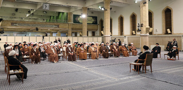 İslam İnkılabı Lideri'nin uzmanlar meclisi üyelerini kabul etmesi