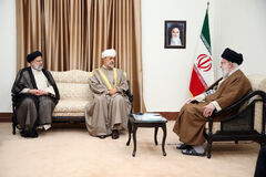 The Leader of the Islamic Revolution in Meeting with Sultan of Oman