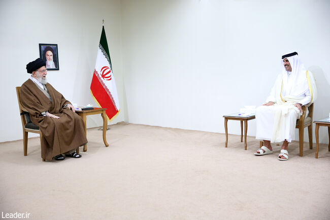 The Supreme Leader of the Islamic Revolution met with the Emir of Qatar and his accompanying delegation