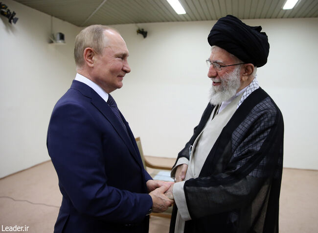 The Leader of the Islamic Revolution in a meeting with the President of Russia