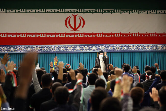 Supreme Leader of the Islamic Revolution in a meeting with hundreds of school children