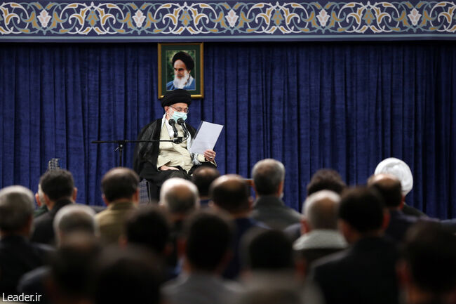 The Leader In a Meeting with Hundreds of People from Isfahan