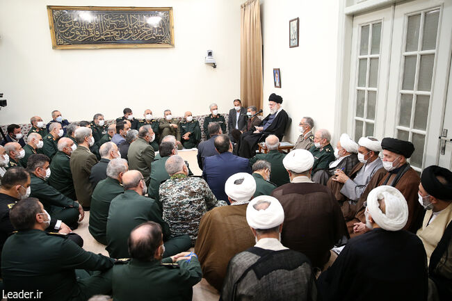 The Supreme Commander of the Armed Forces in a meeting with senior commanders and officials of the armed forces
