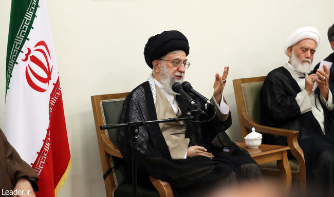 Ayatollah Khamenei receives cultural activists and officials from Yazd and Hamedan provinces.