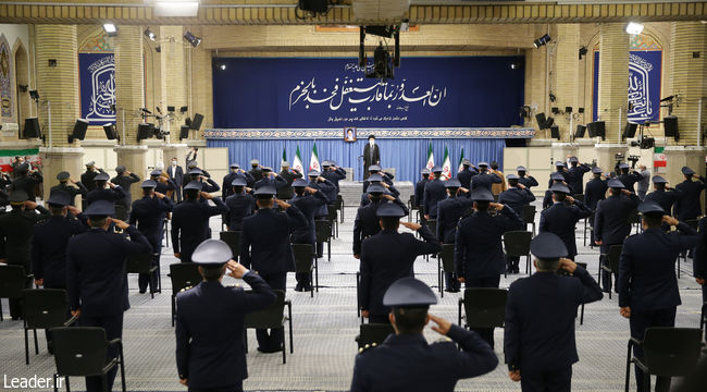 İslam İnkılabı Lideri Ayetullah Hamanei'nin Hava Kuvvetleri Komutanları ile görüşmesi