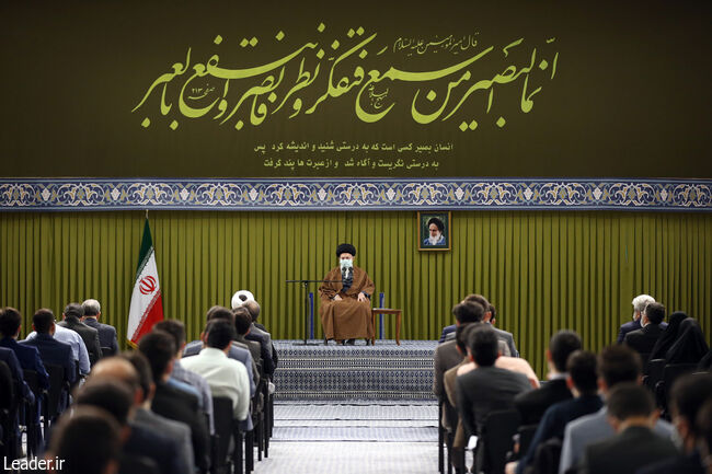 The Revolution Leader in a meeting with university students and student unions